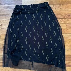 Chic Black Patterned Midi Skirt